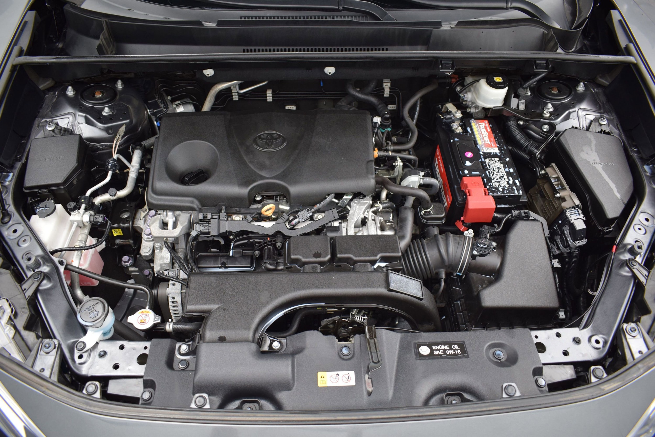 2021 Toyota RAV4 XLE - Photo 9