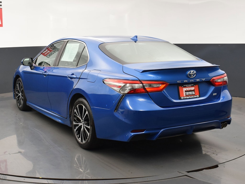 Used 2019 Toyota Camry SE Car
