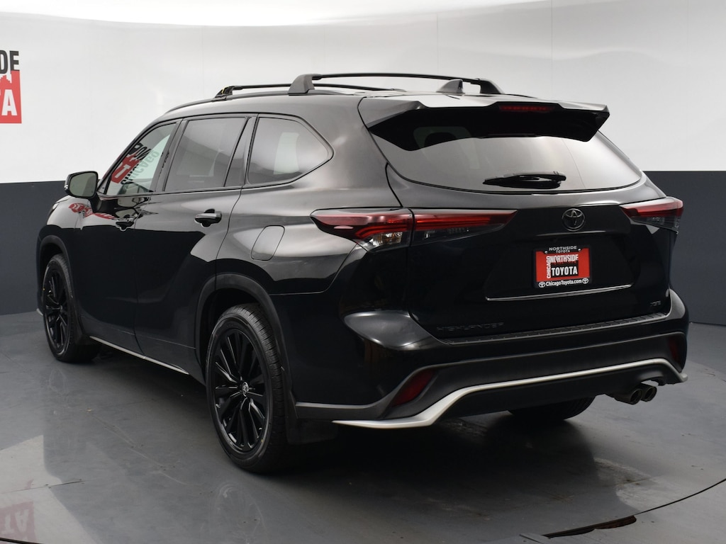 Used 2024 Toyota Highlander XSE Sport Utility
