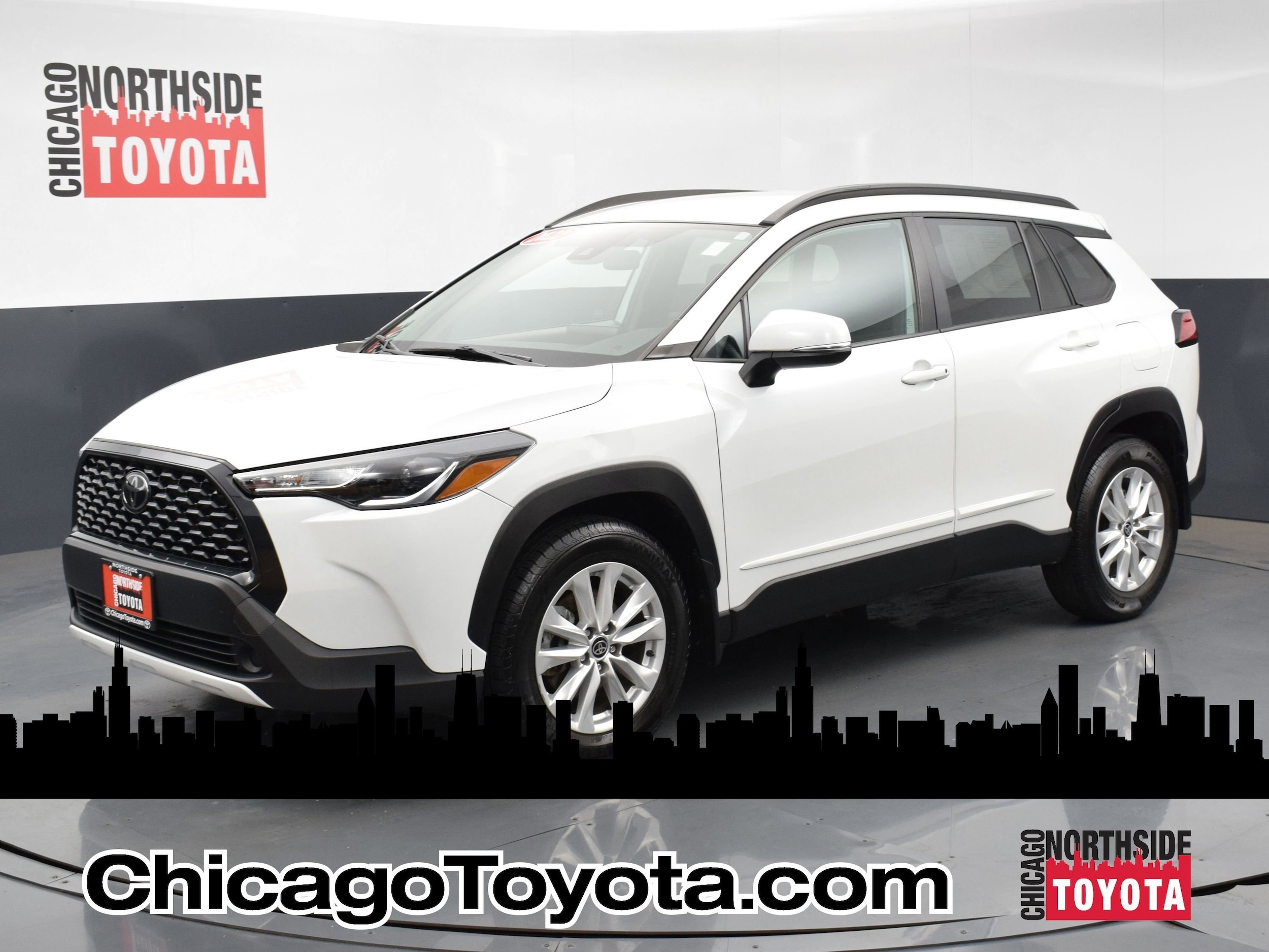 2022 Toyota Corolla Cross LE's photo