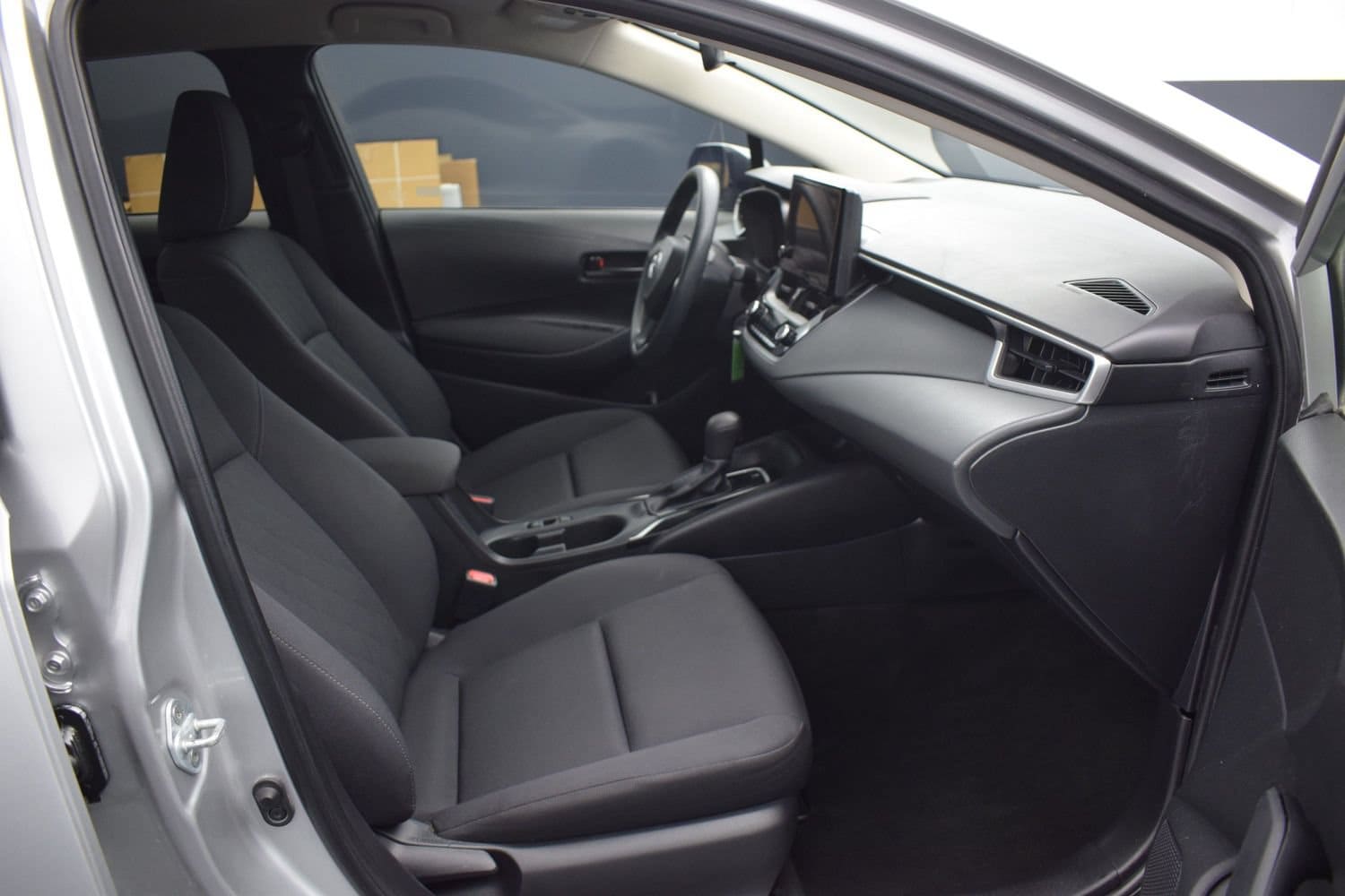 2023 Toyota Corolla LE - Photo 10