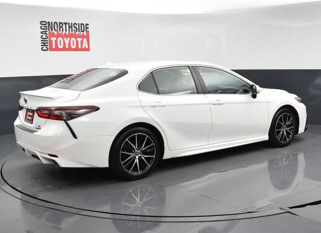 Used 2024 Toyota Camry Hybrid SE Car