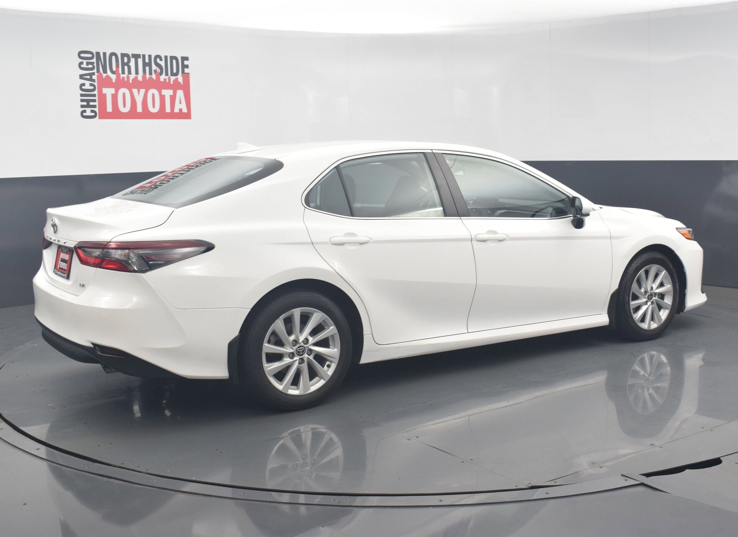 2023 Toyota Camry LE photo 4
