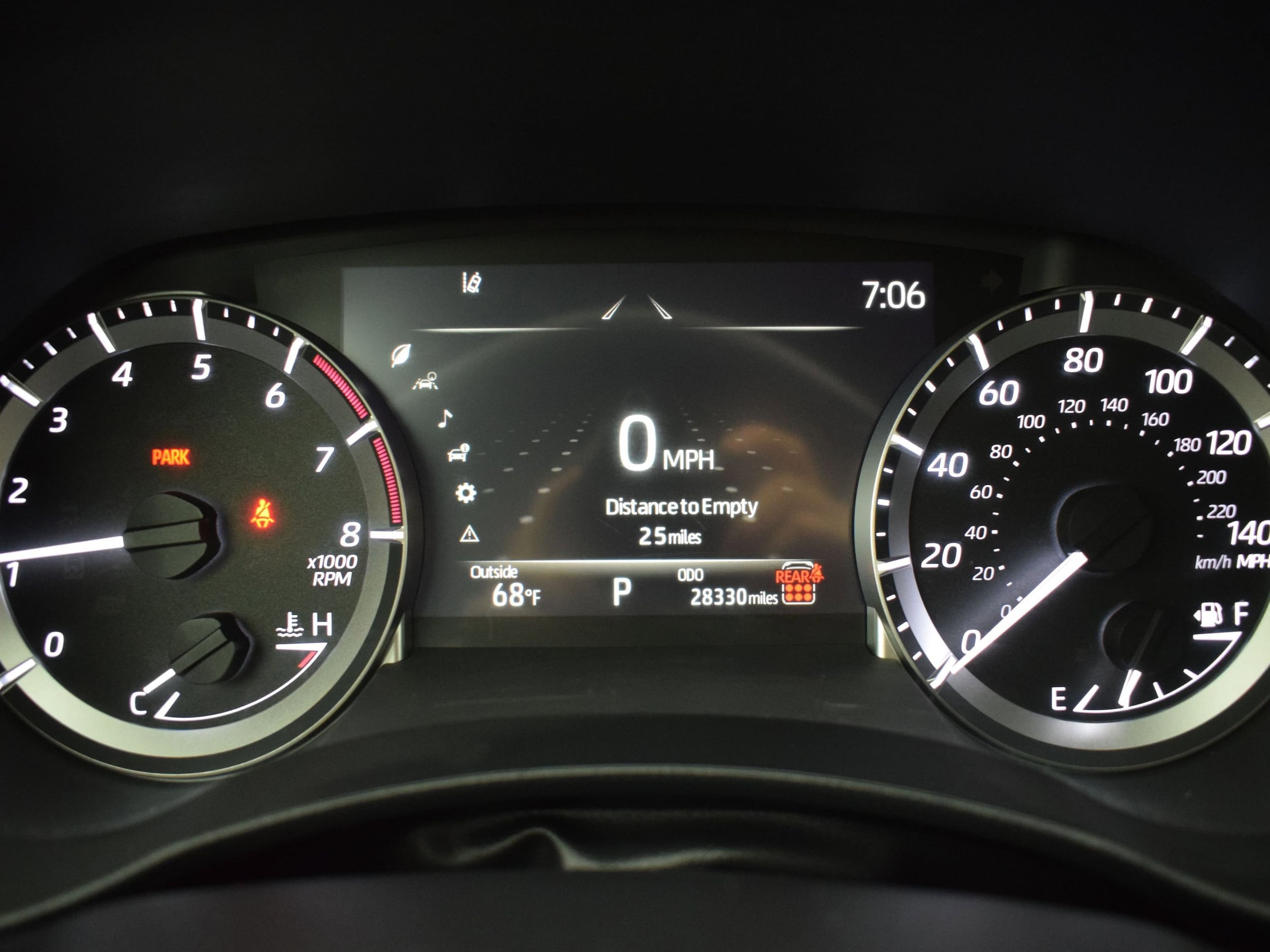 2024 Toyota Highlander LE - Photo 19