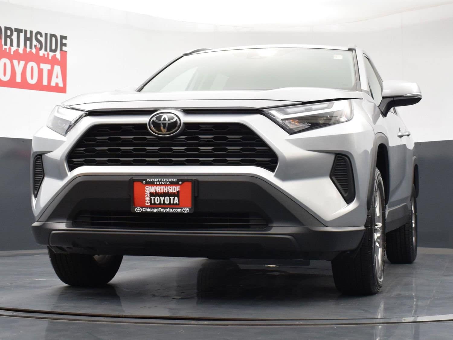 2025 Toyota RAV4 XLE - Photo 29