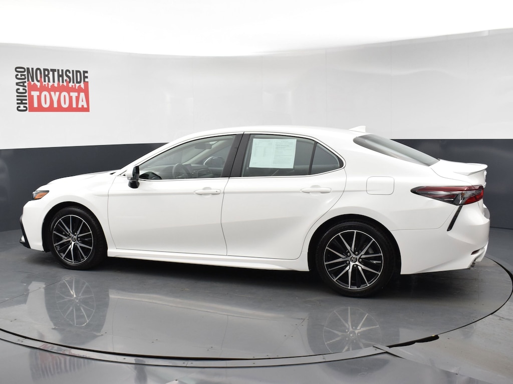 Used 2024 Toyota Camry Hybrid SE Car