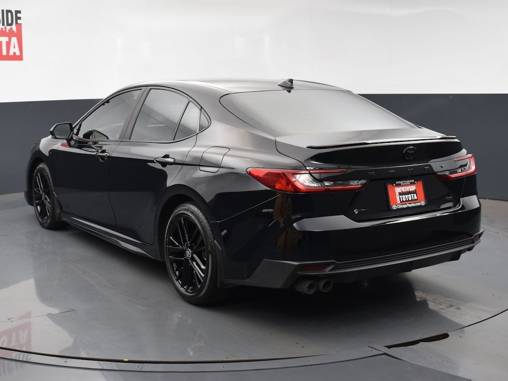 Used 2025 Toyota Camry SE Car
