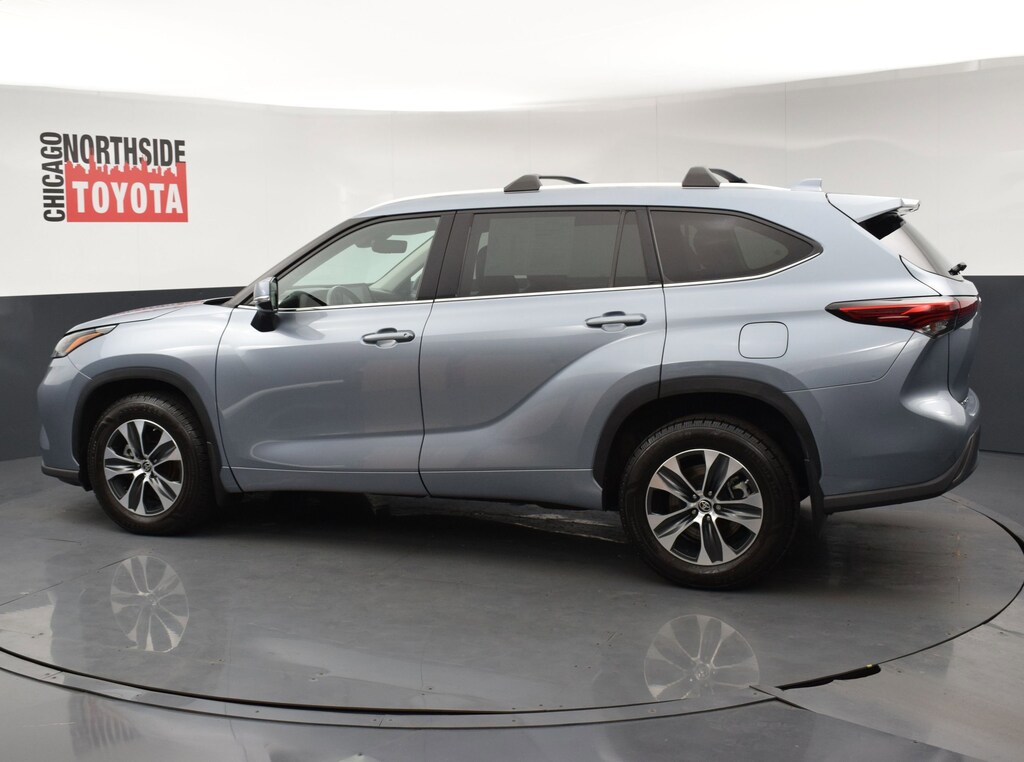 Used 2021 Toyota Highlander XLE Sport Utility