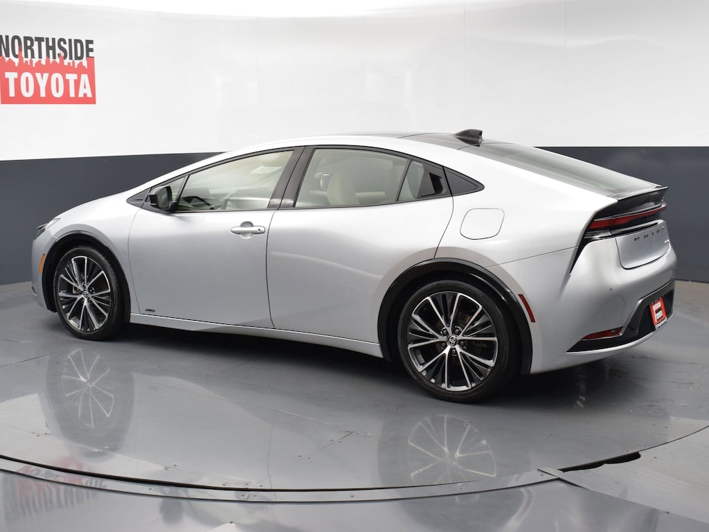 Used 2023 Toyota Prius XLE Hatchback