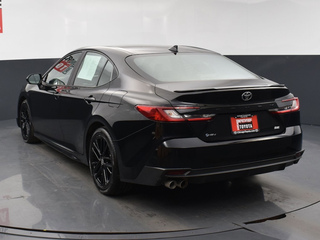 Used 2025 Toyota Camry SE Car