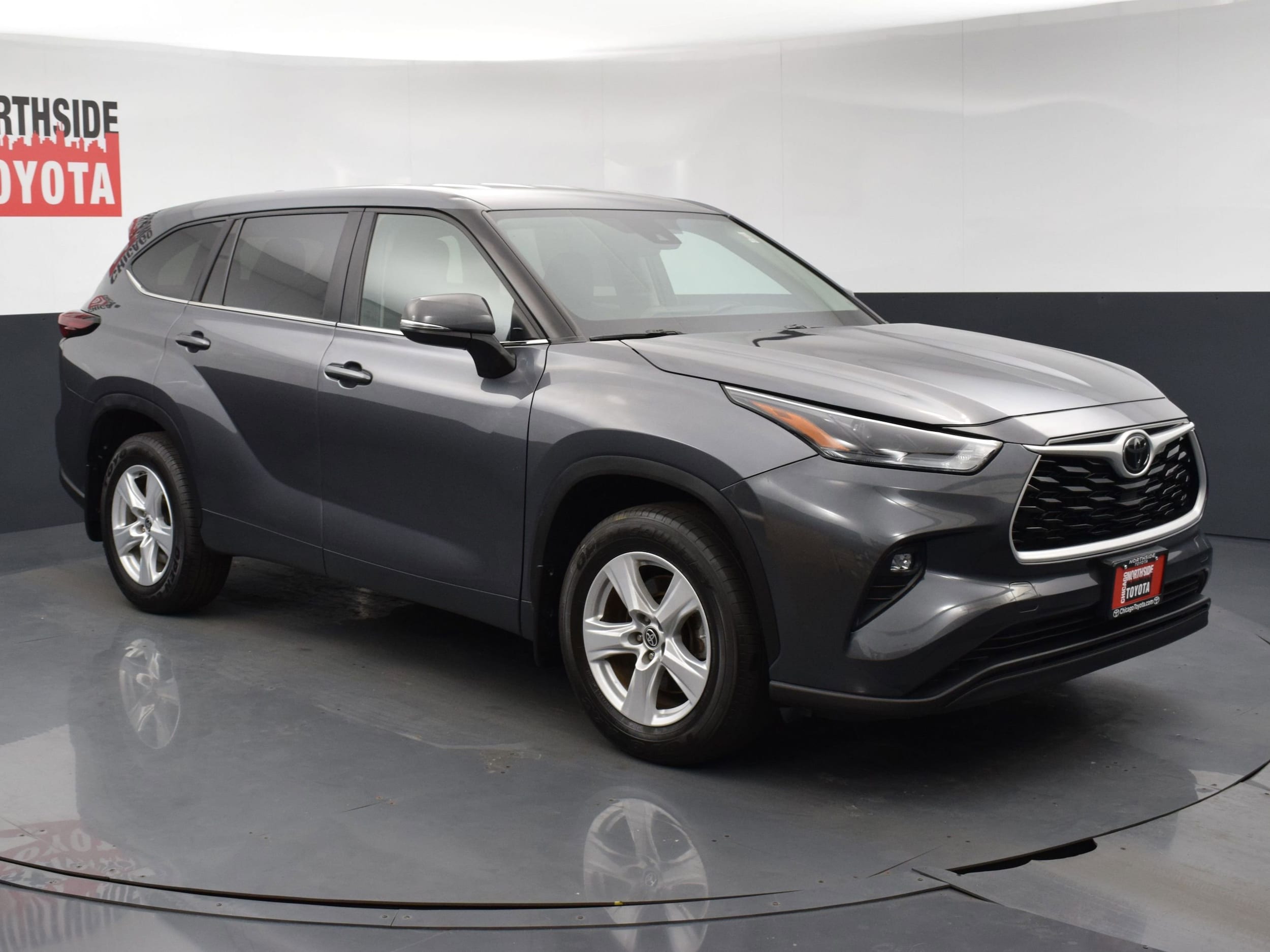 2024 Toyota Highlander LE - Photo 6