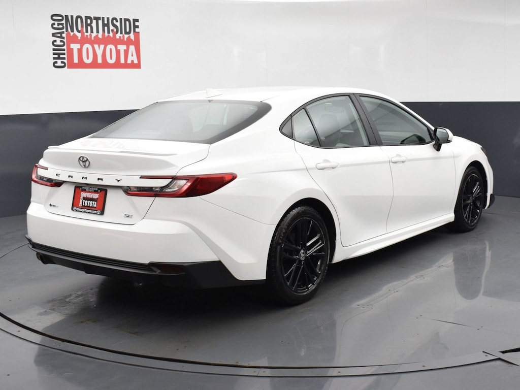 Used 2025 Toyota Camry SE Car