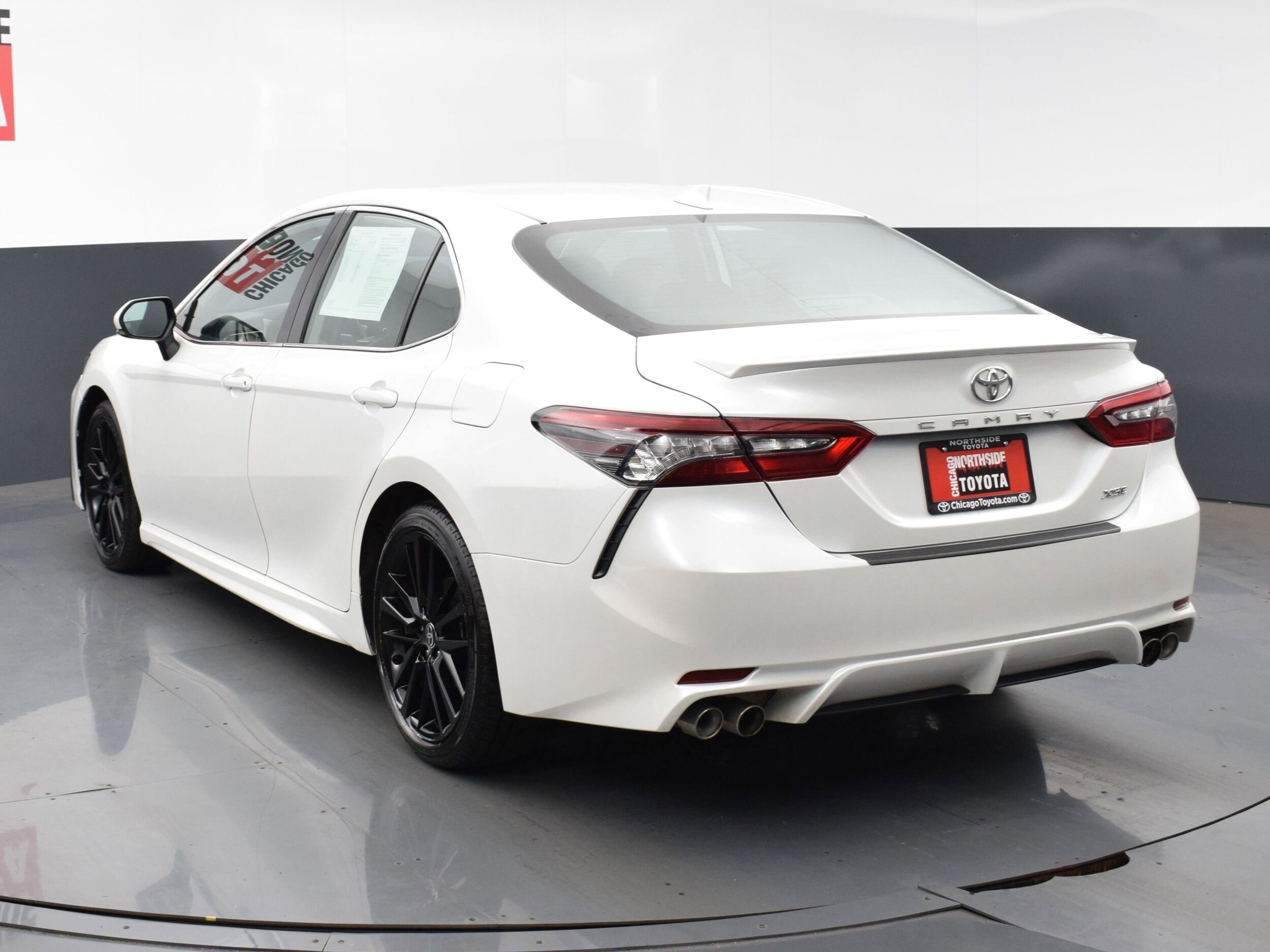 2021 Toyota Camry XSE photo 3