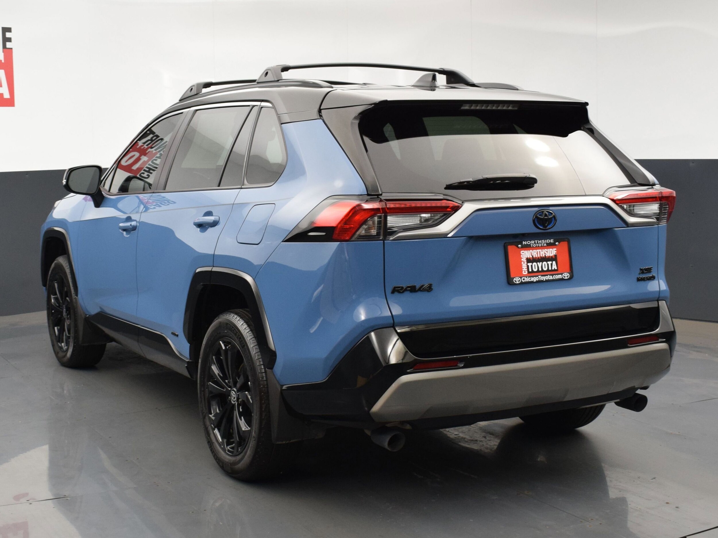 2024 Toyota RAV4 Hybrid XSE photo 3