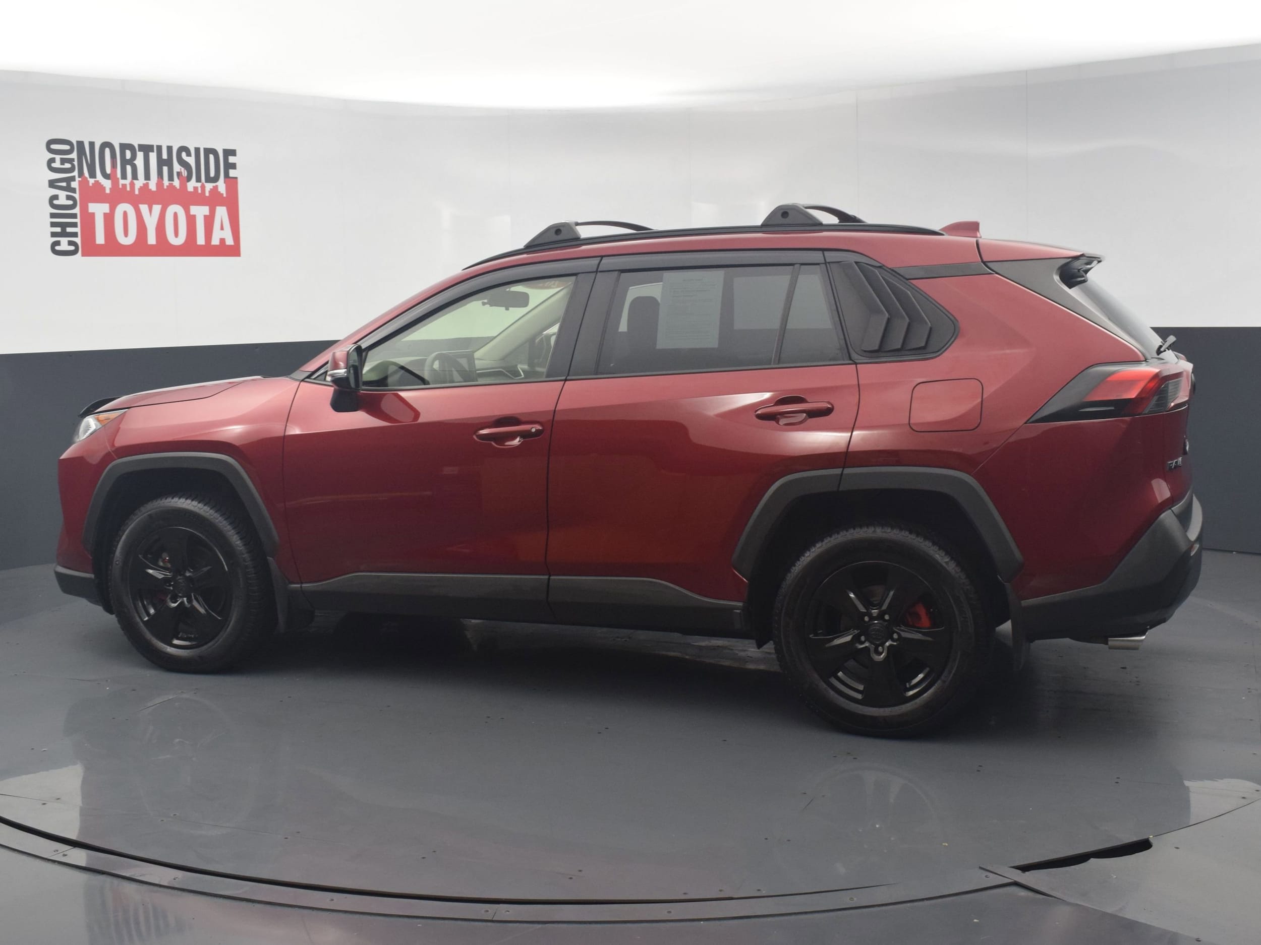 Used 2020 Toyota RAV4 XLE with VIN JTMP1RFV0LJ029886 for sale in Chicago, IL