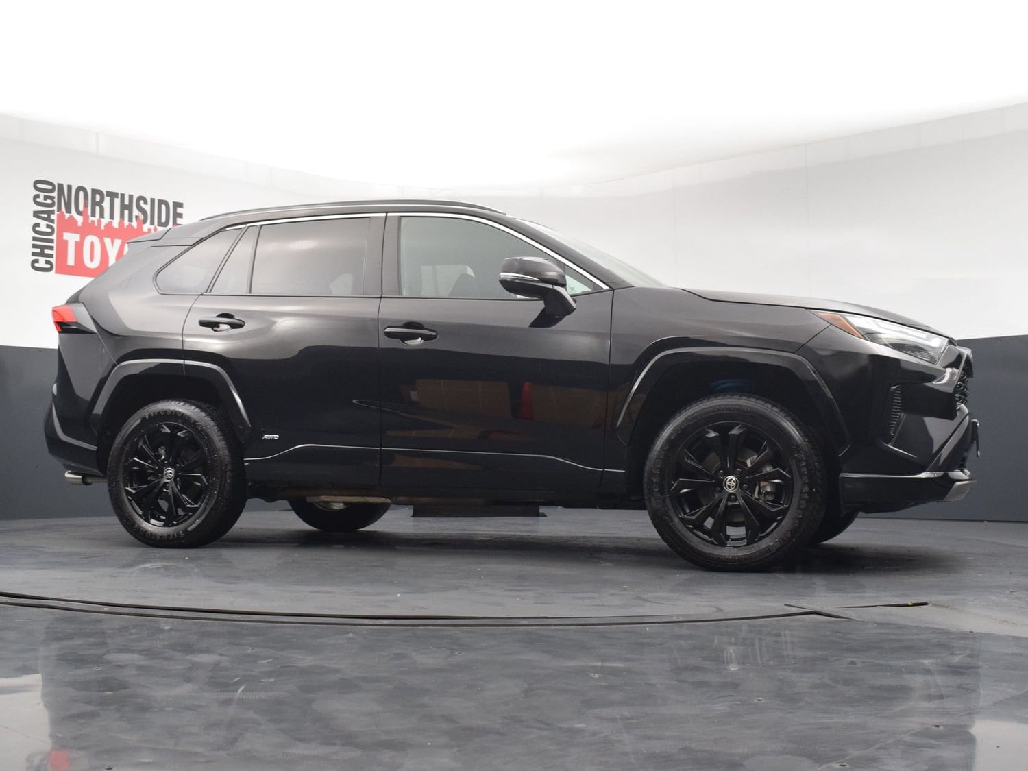 2024 Toyota RAV4 SE - Photo 27