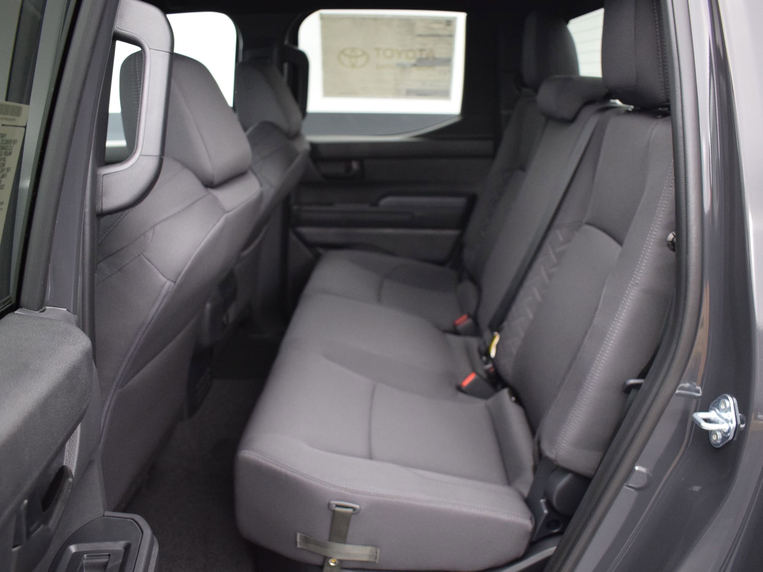 2026 Toyota Tacoma SR5 - Photo 12