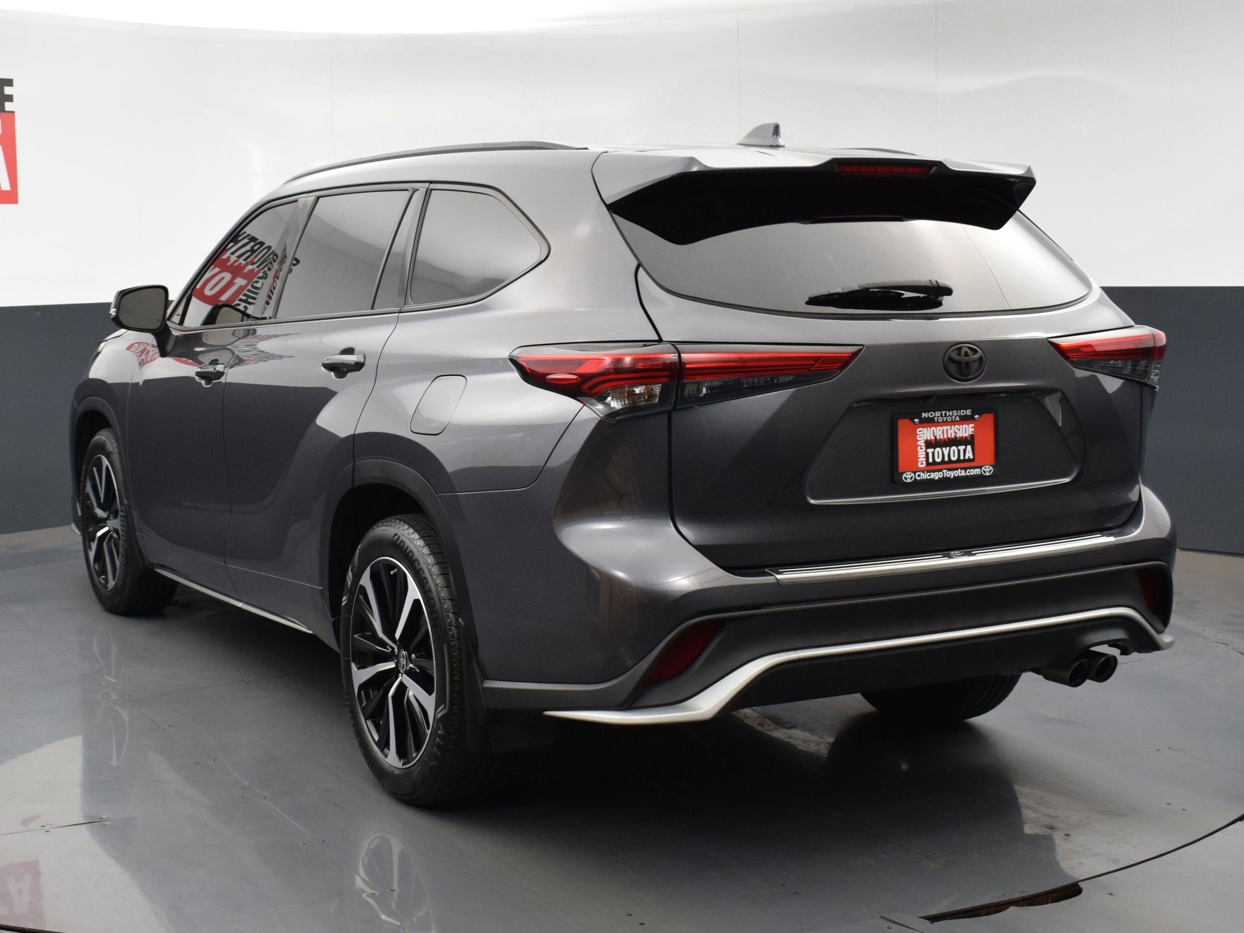 2022 Toyota Highlander XSE photo 3