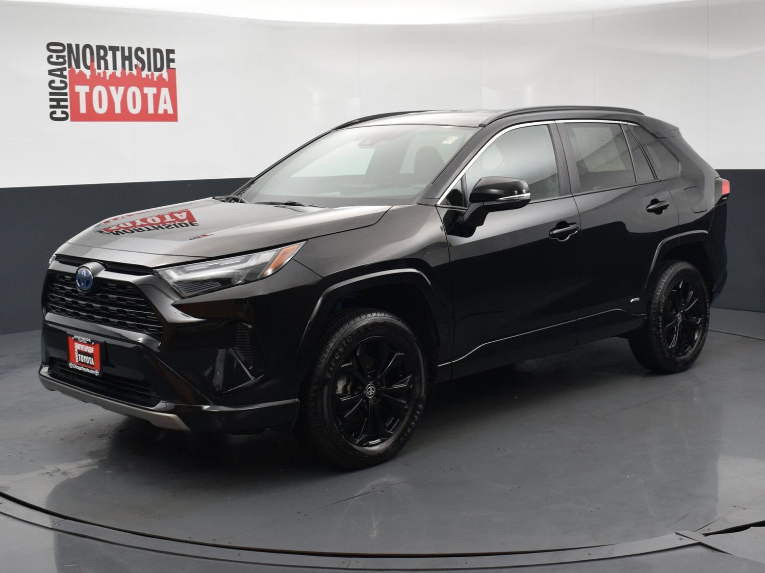 2024 Toyota RAV4 SE - Photo 8