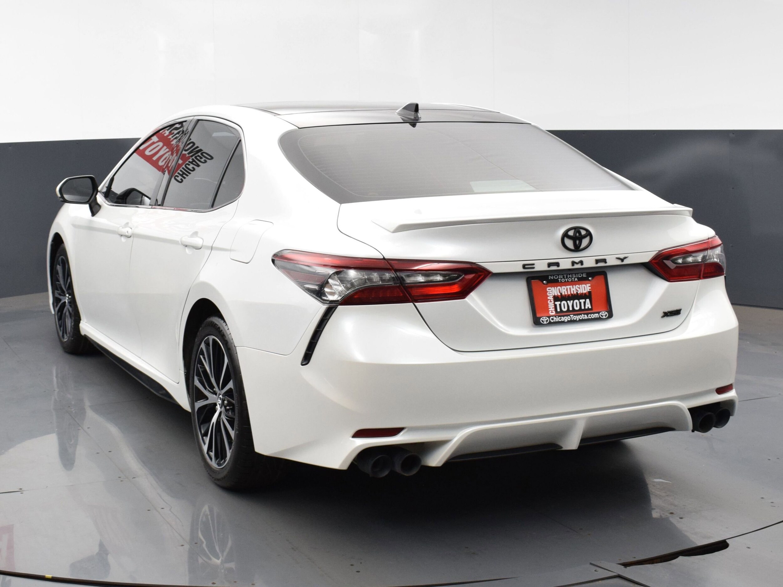 2022 Toyota Camry XSE photo 3