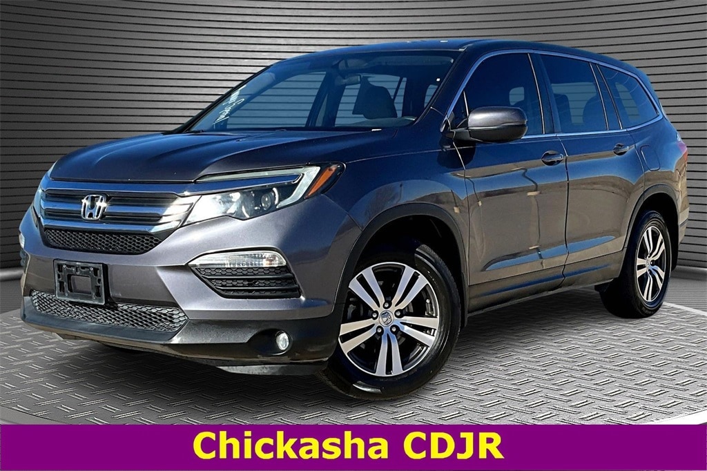 2017 Honda Pilot EX's photo