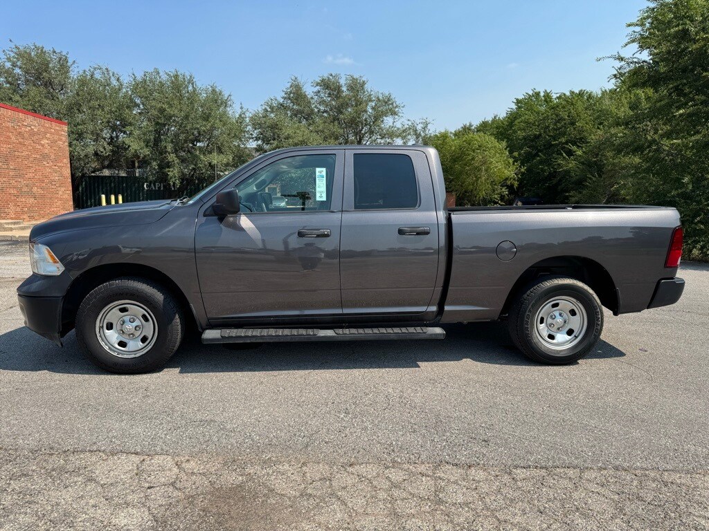 2021 Ram 1500 Classic Tradesman photo 2
