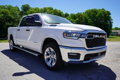 2025 Ram 1500 BIG HORN CREW CAB 4X4 5'7 BOX Pickup
