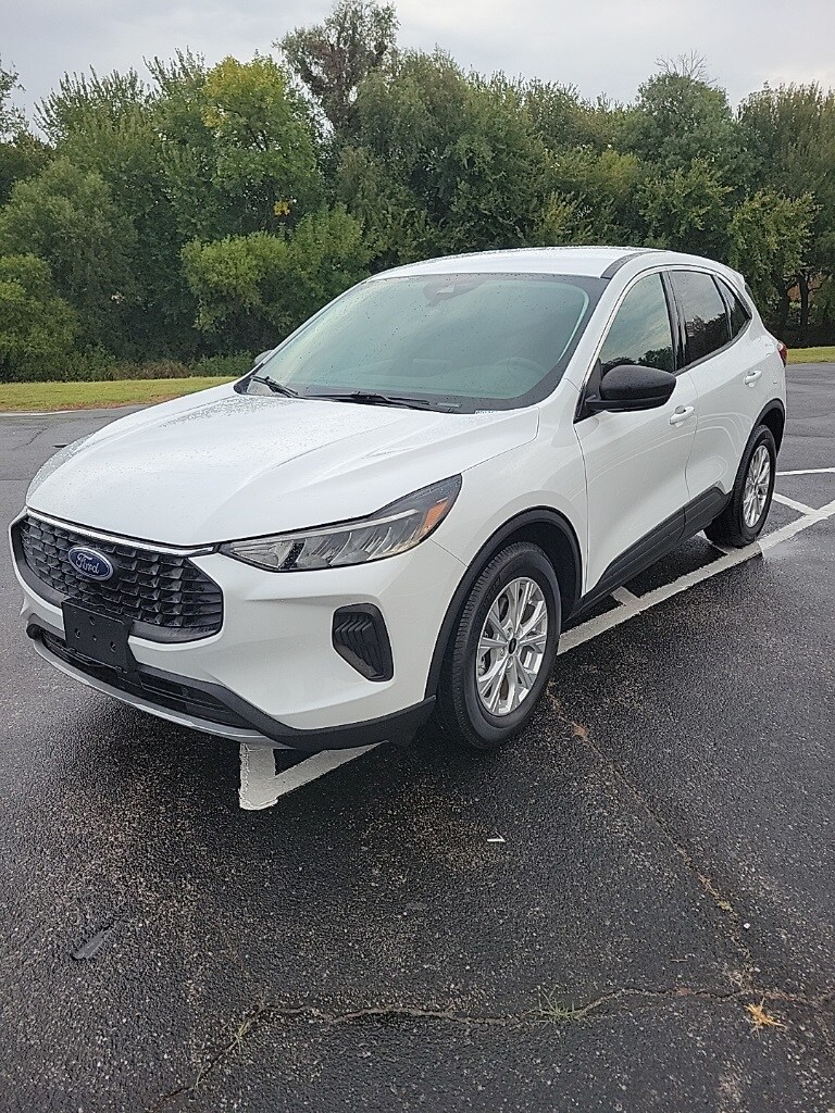 2023 Ford Escape Active photo 3