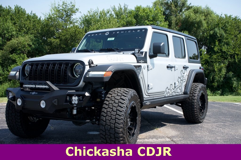 2024 Jeep Wrangler Sport S photo 3