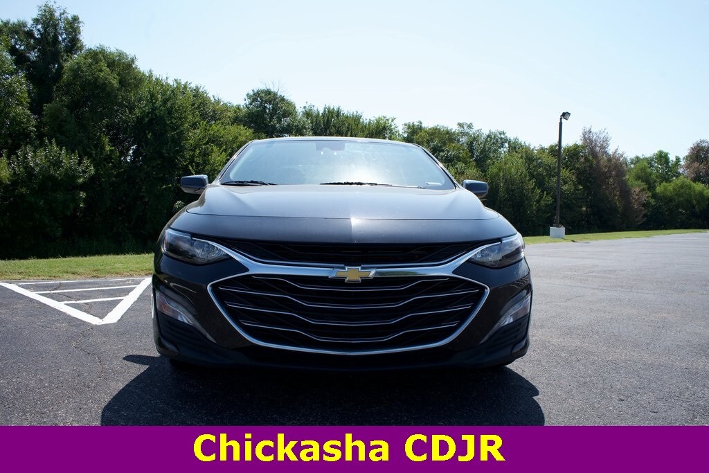 2023 Chevrolet Malibu 1LT photo 2