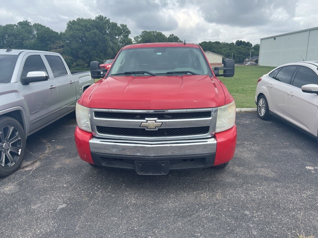 2008 Chevrolet Silverado 1500 Work Truck photo 2
