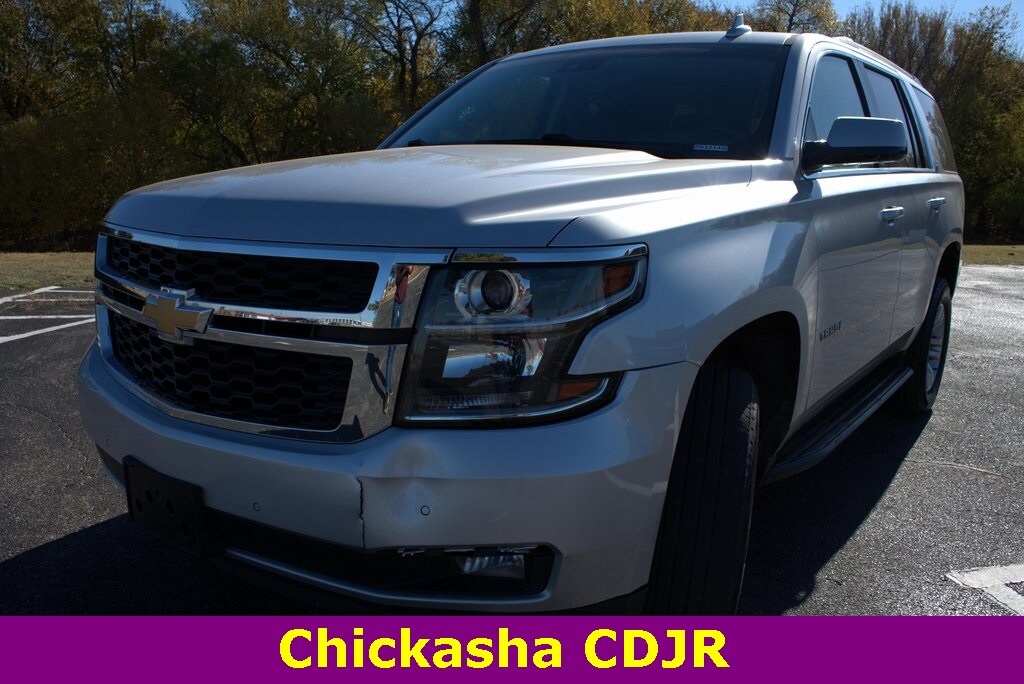 2019 Chevrolet Tahoe LT photo 3