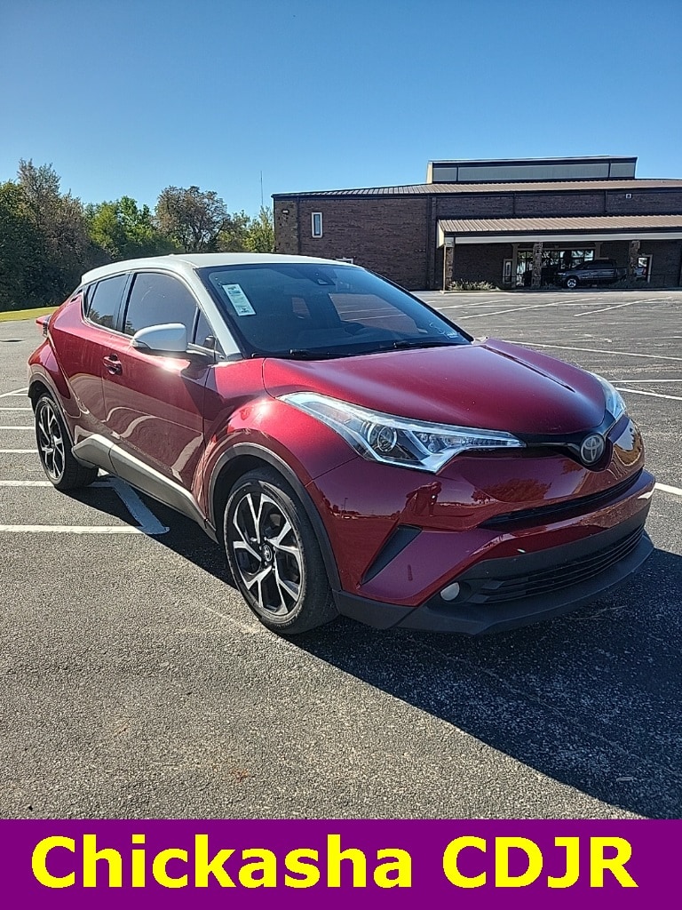 2018 Toyota C-HR XLE Premium's photo