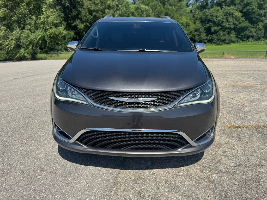 Used 2018 Chrysler Pacifica Limited with VIN 2C4RC1GG3JR116081 for sale in Chickasha, OK