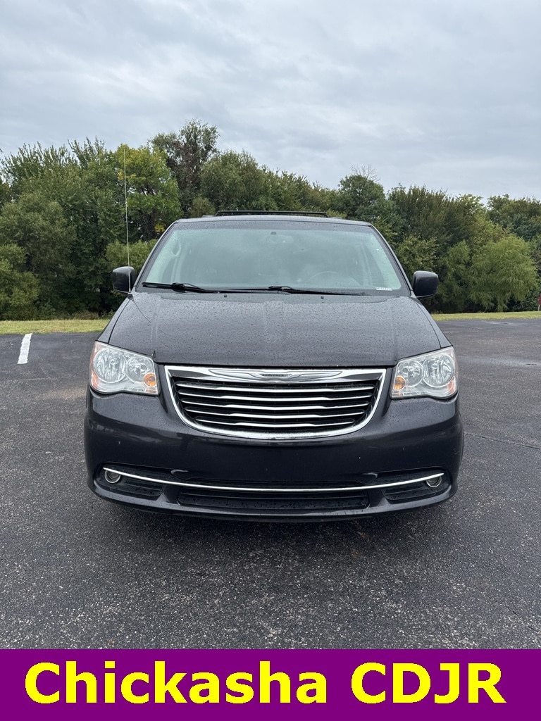 Used 2015 Chrysler Town & Country Touring with VIN 2C4RC1BG1FR695165 for sale in Chickasha, OK