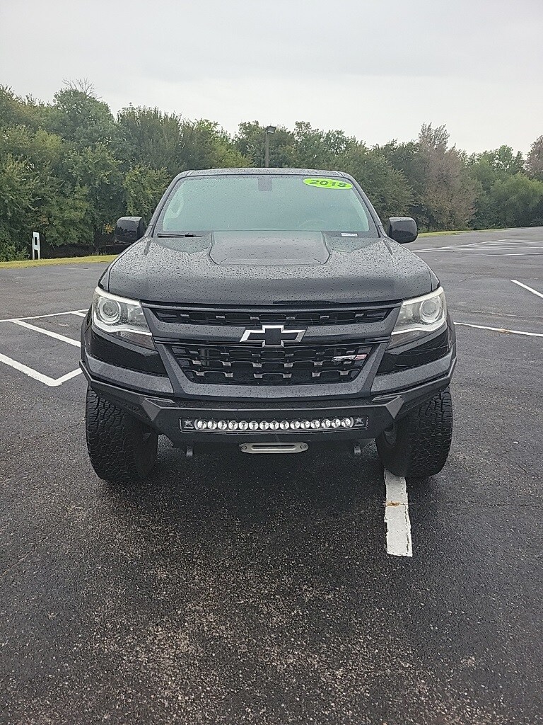 2018 Chevrolet Colorado ZR2 photo 2
