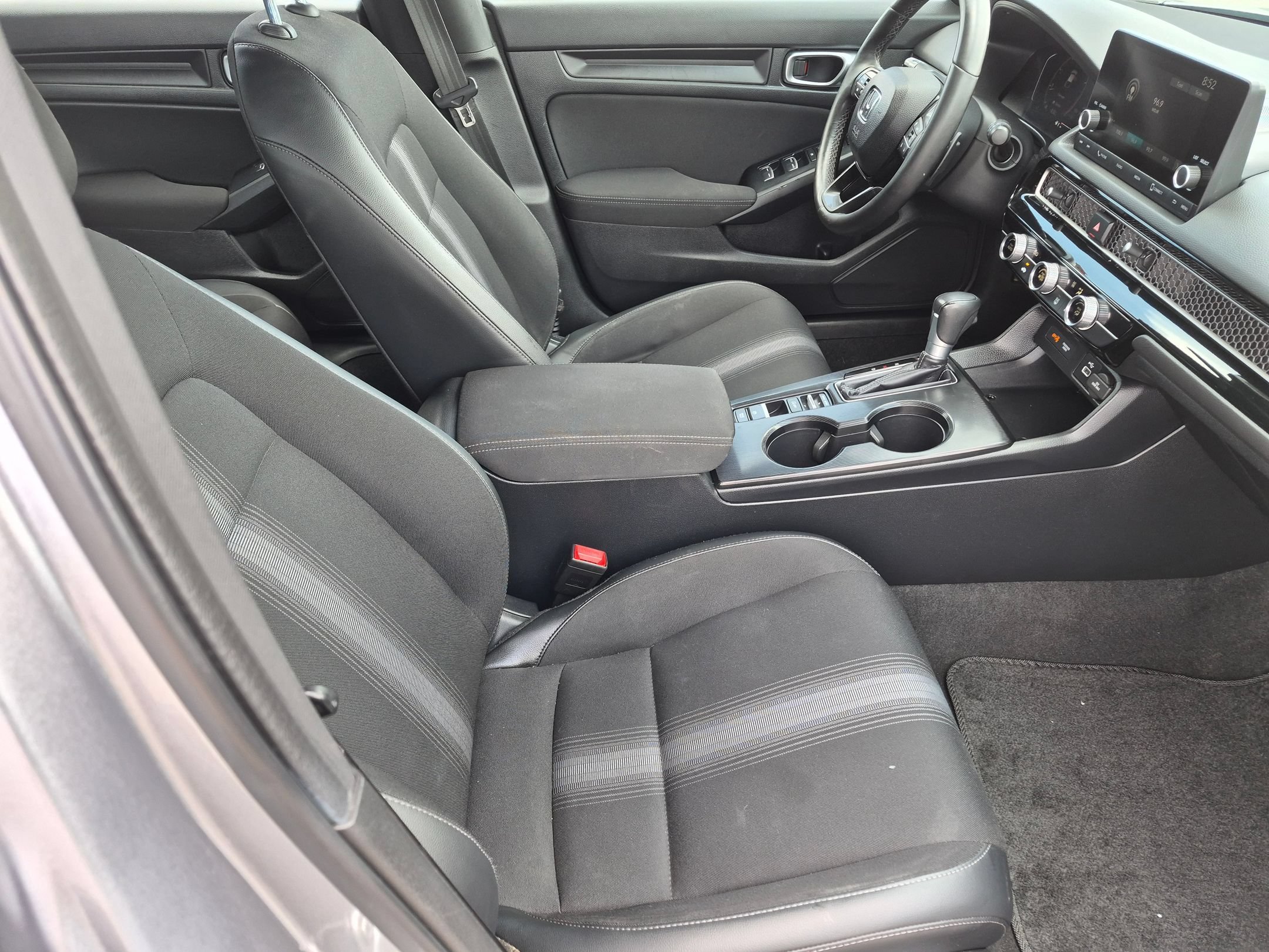 2024 Honda Civic Hatchback Sport - Photo 17