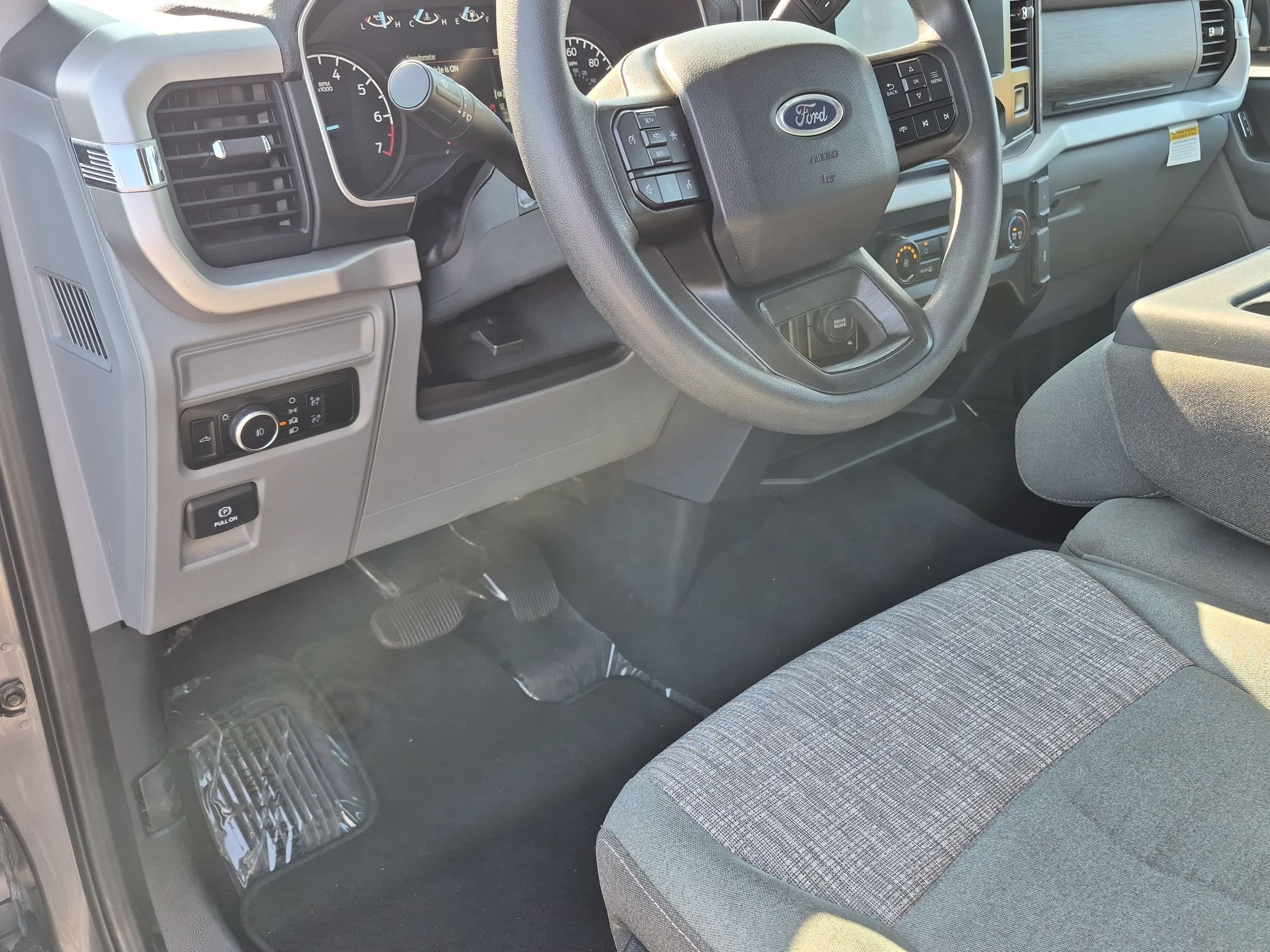 2023 Ford F-150 XLT - Photo 10