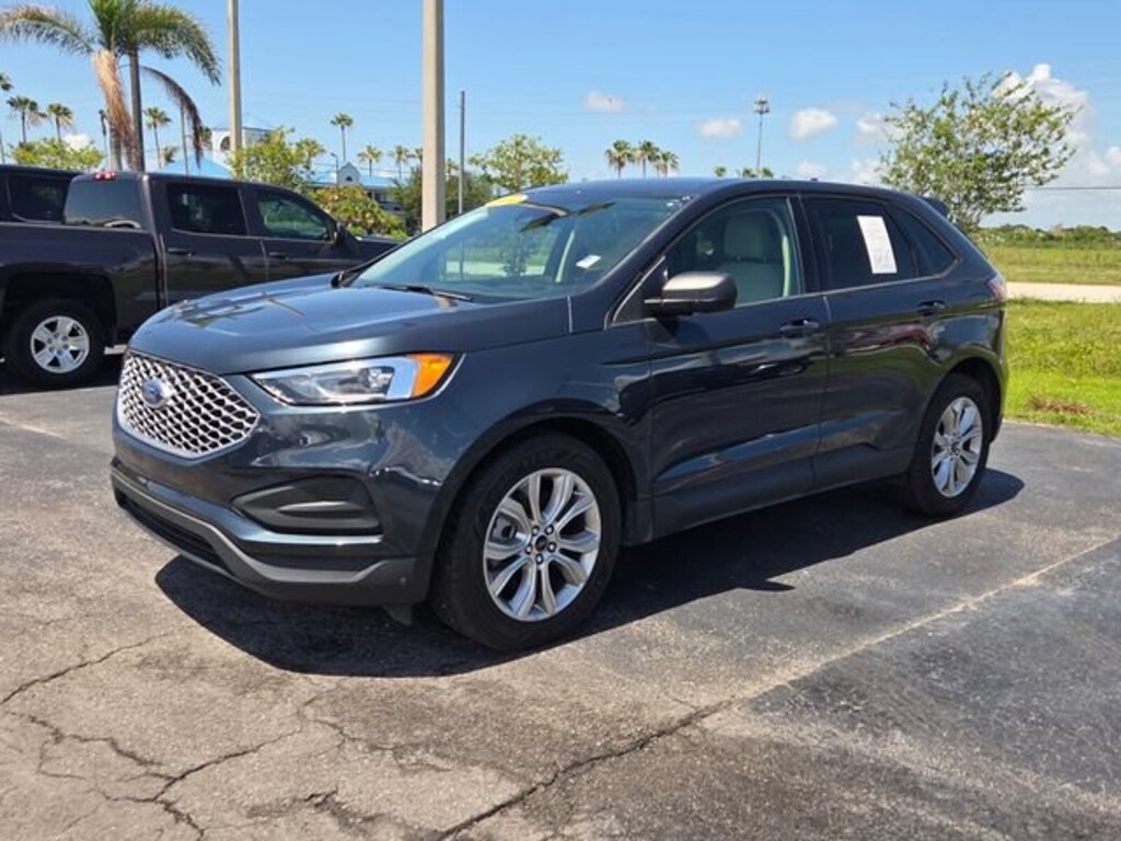 Used 2024 Ford Edge SE SUV
