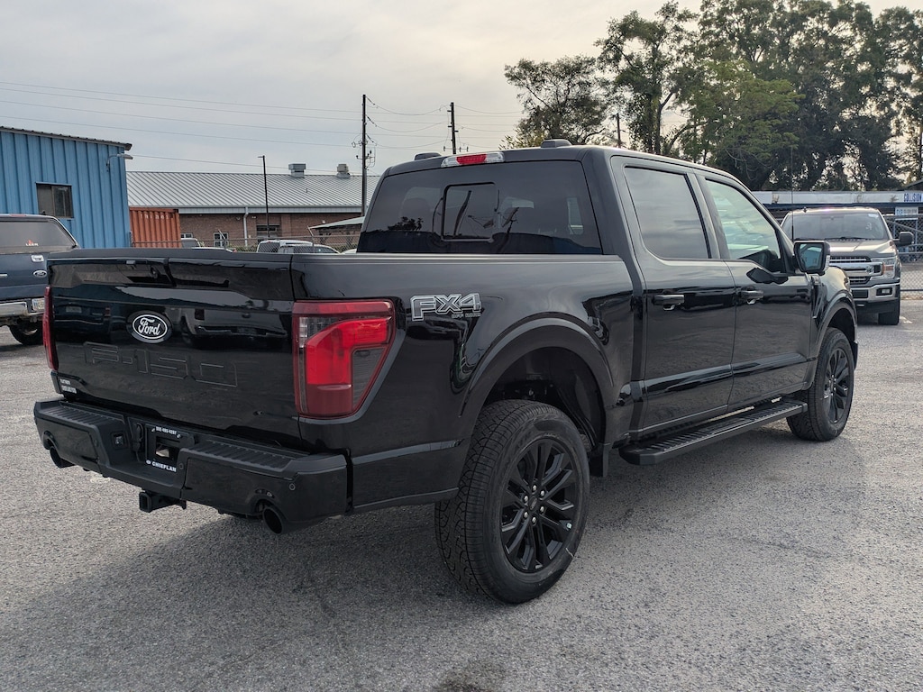 New 2025 Ford F-150 XLT Truck SuperCrew Cab
