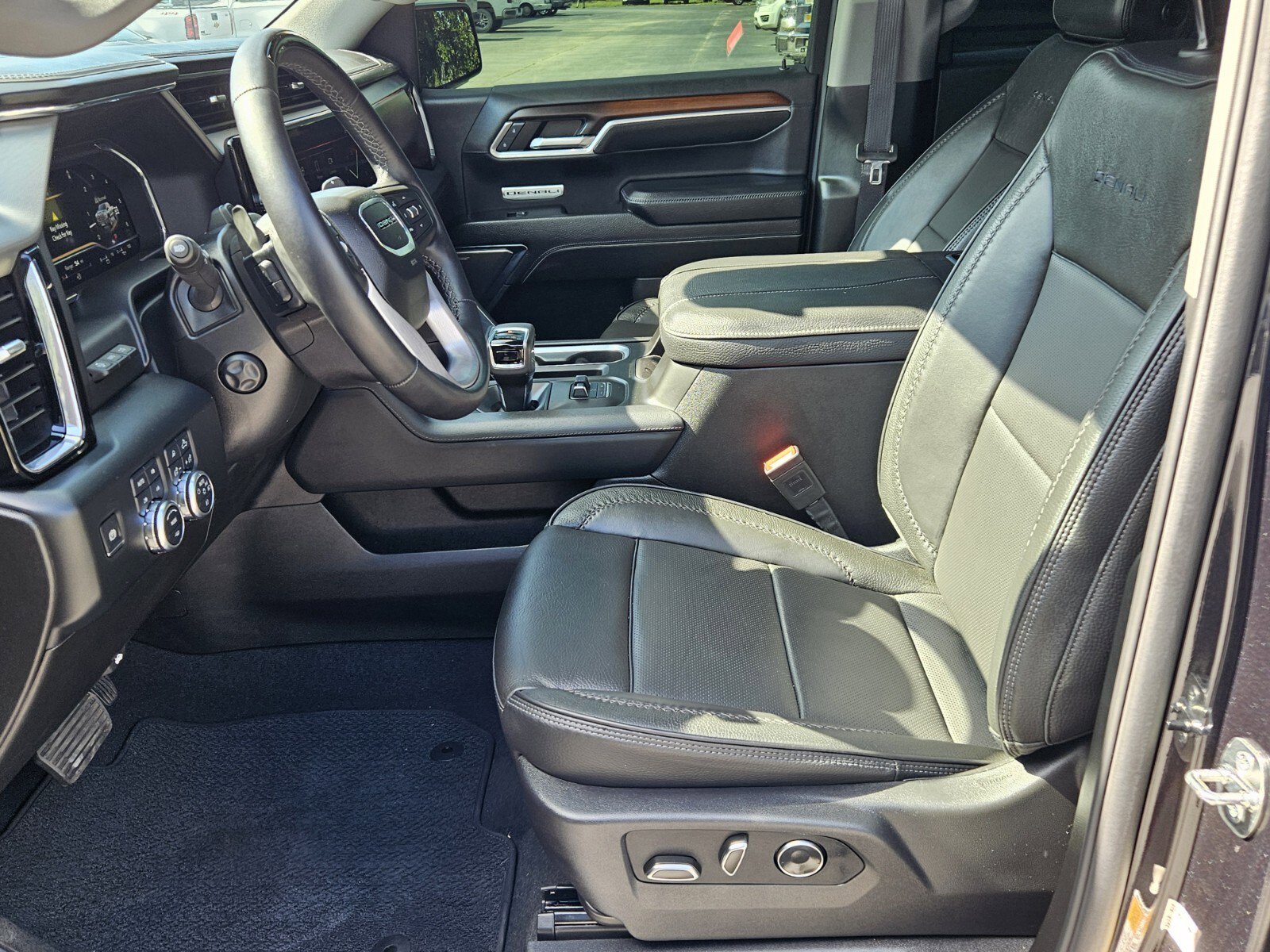 2024 Gmc Sierra 1500 Denali photo 3