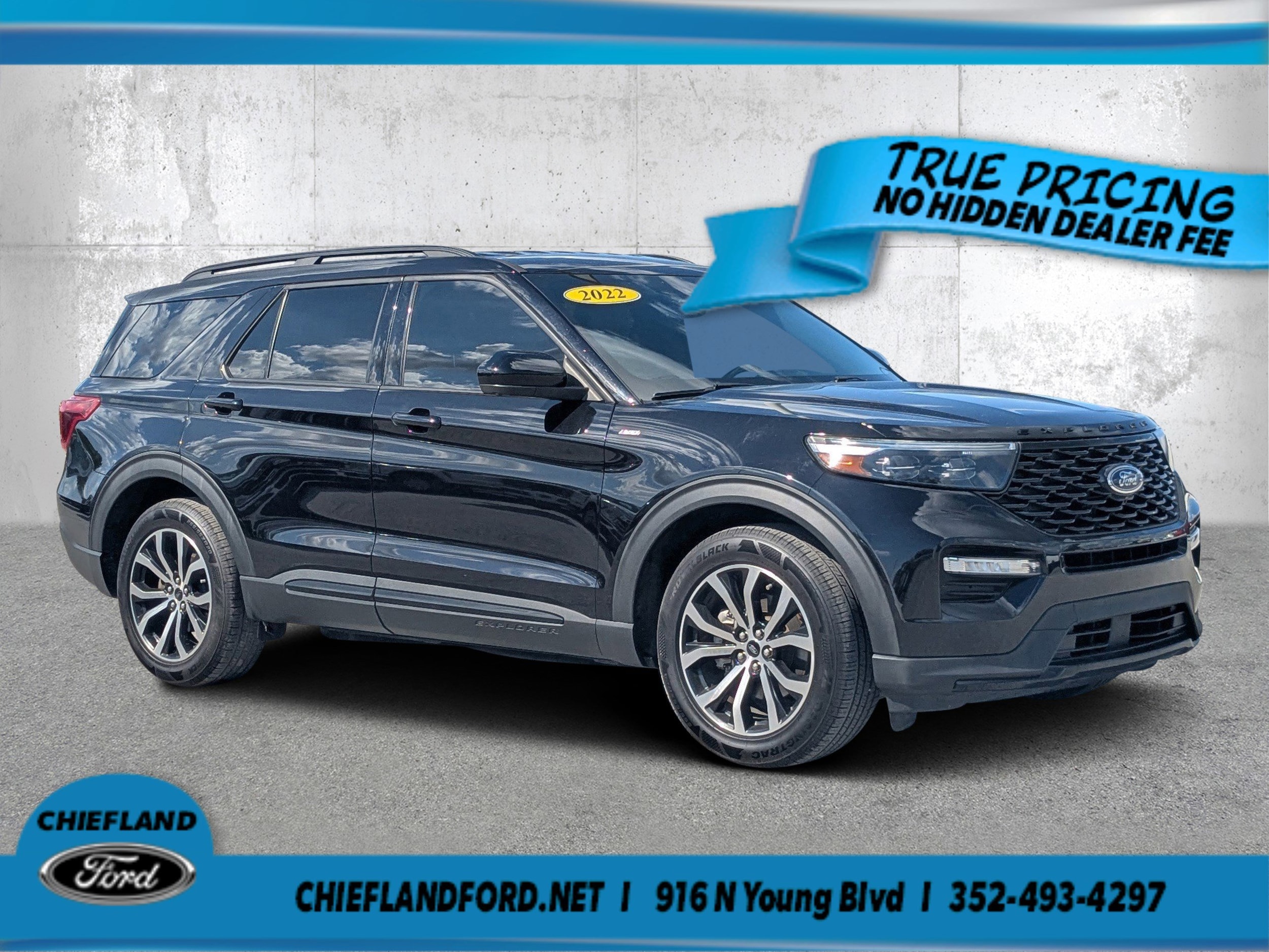 2022 Ford Explorer ST-LINE RWD's photo