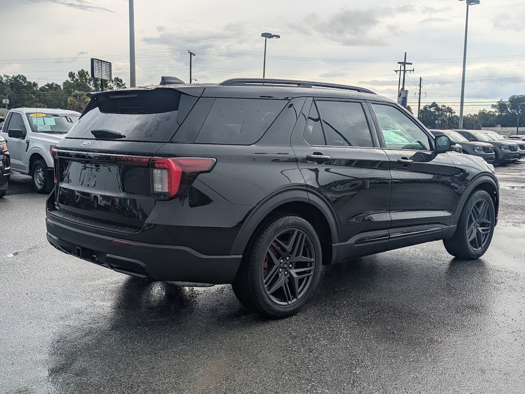 New 2026 Ford Explorer ST-Line SUV