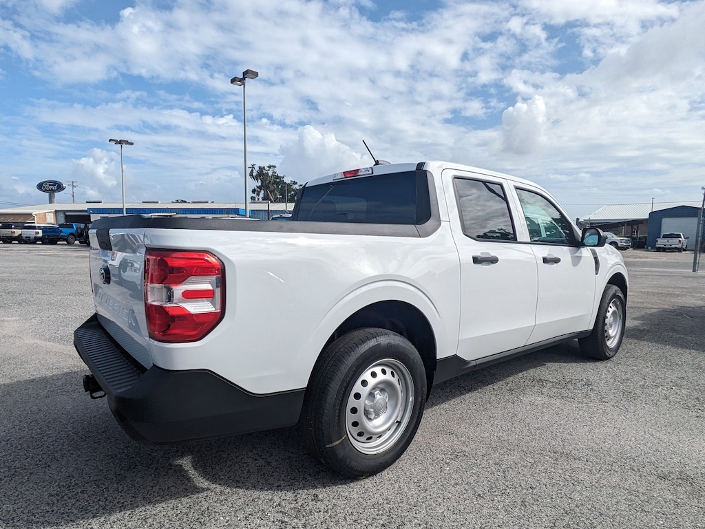 New 2025 Ford Maverick XL Truck SuperCrew