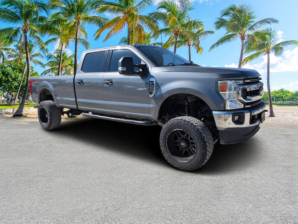 Used 2022 Ford F-250 XLT Truck Crew Cab