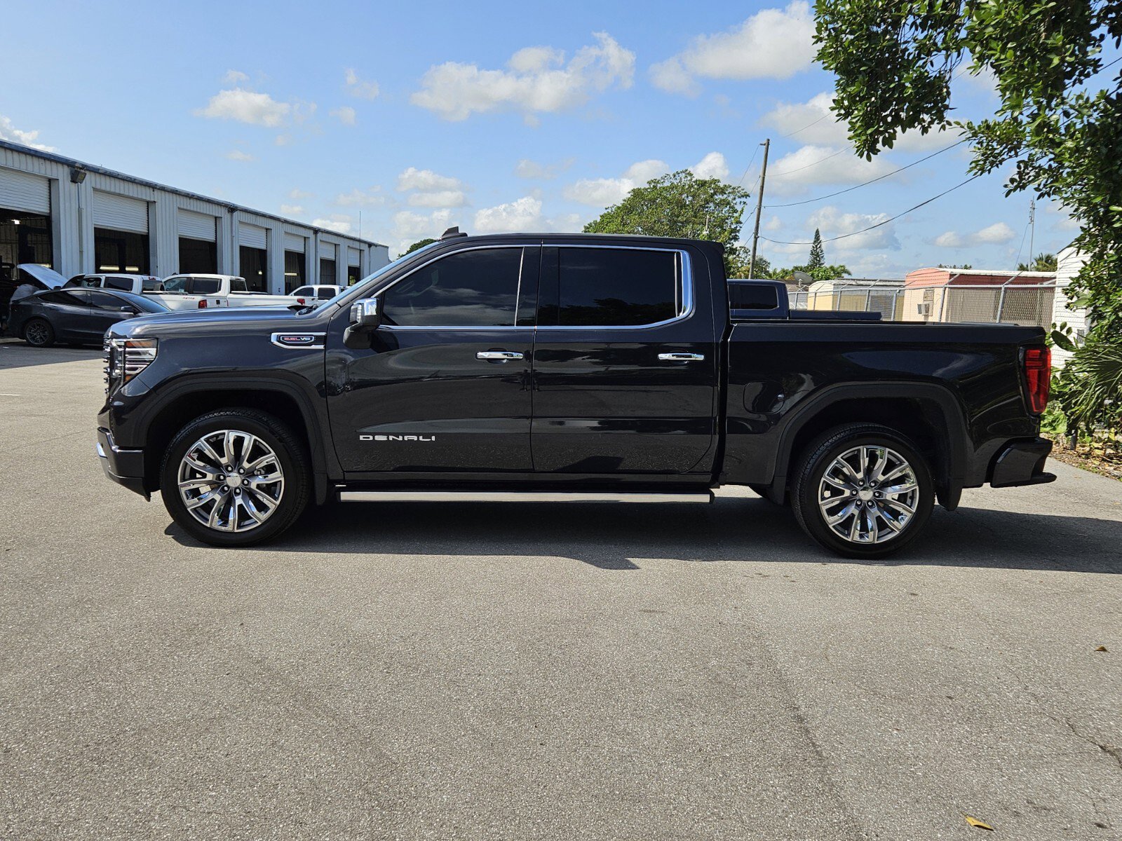 2024 Gmc Sierra 1500 Denali photo 2