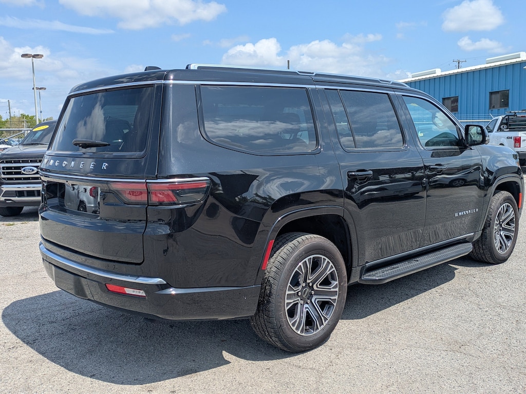 Used 2025 Jeep Wagoneer 4WD SUV