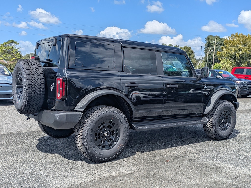 New 2026 Ford Bronco Outer Banks SUV