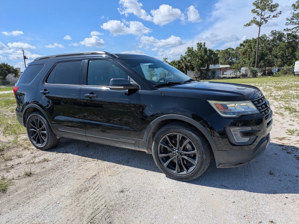 Used 2017 Ford Explorer XLT SUV