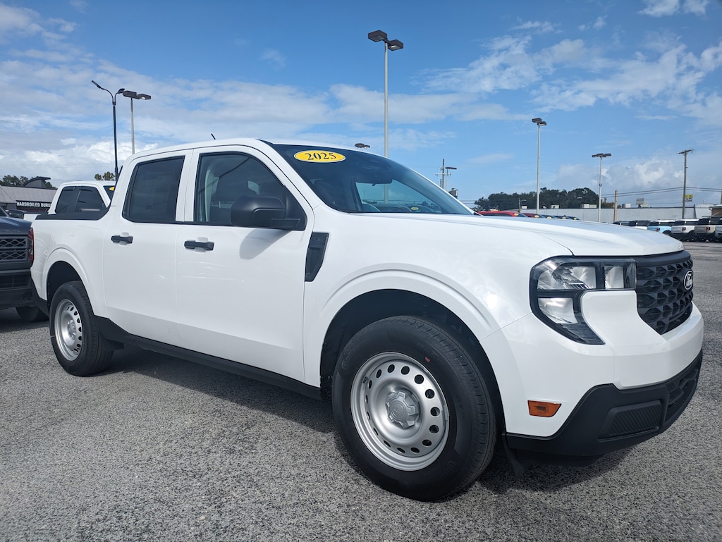 New 2025 Ford Maverick XL Truck SuperCrew